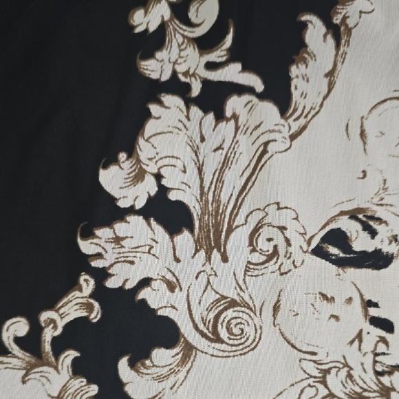 Chic Black and Cream Women's Blouse - Picture 6 of 6